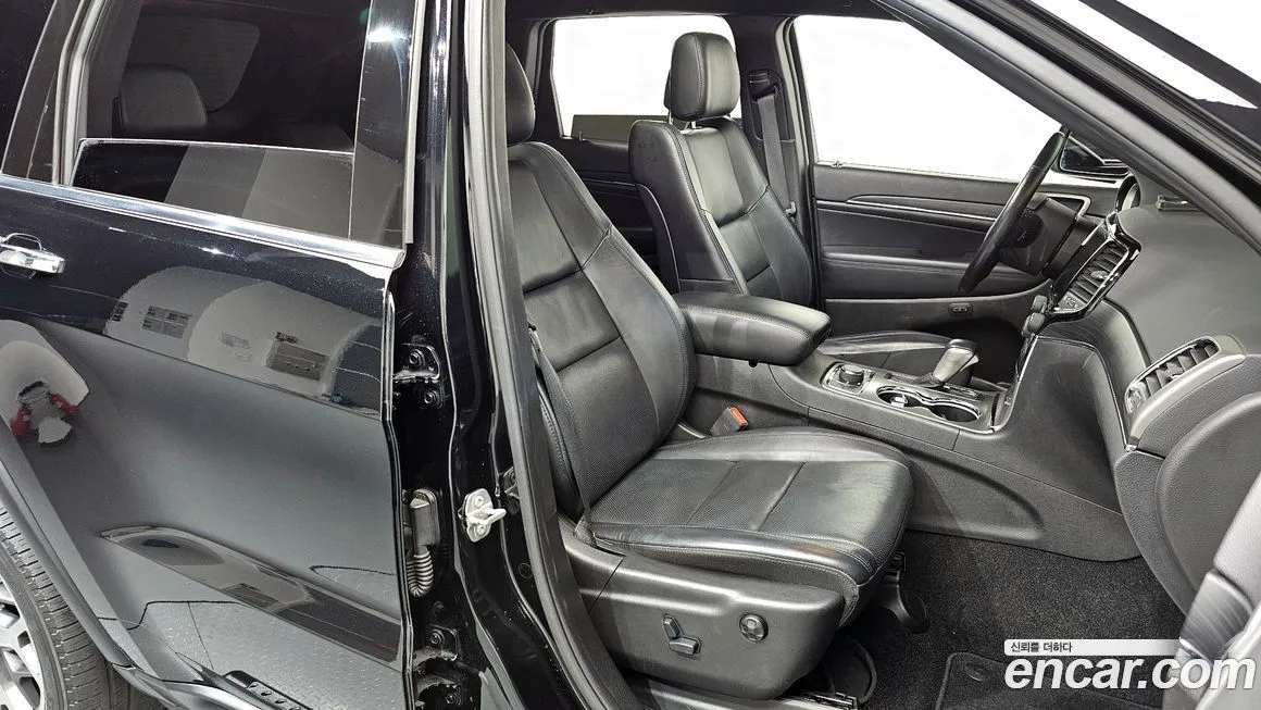 Jeep Cherokee — фото 8