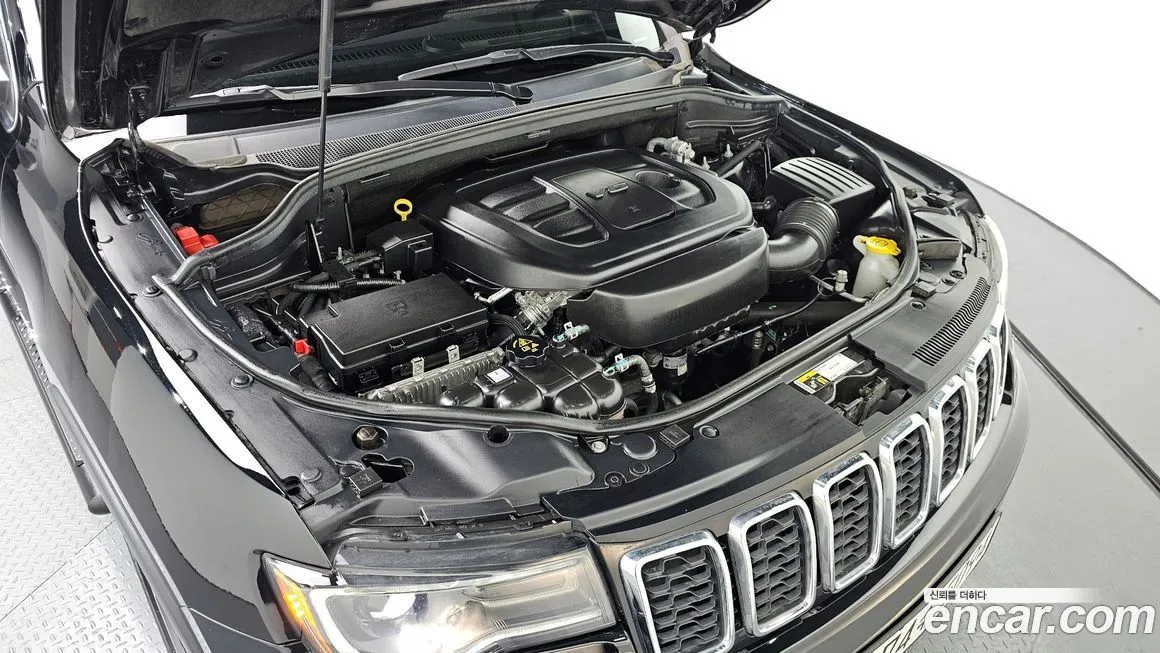 Jeep Cherokee — фото 6