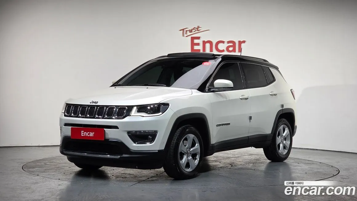 Jeep Compass — фото 1