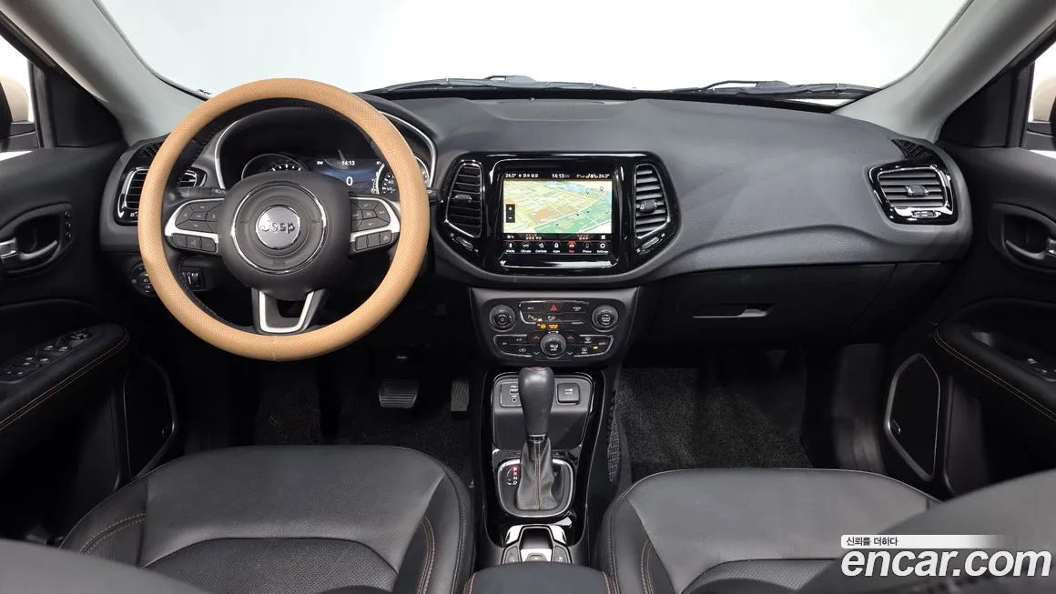 Jeep Compass — фото 6