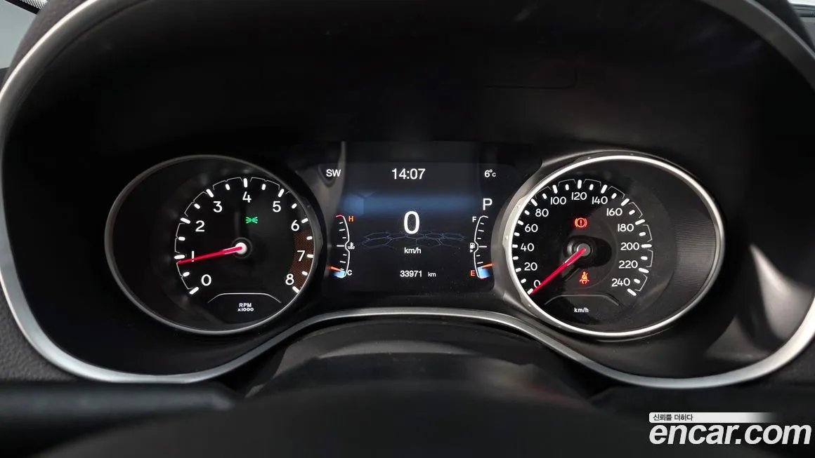 Jeep Compass — фото 2