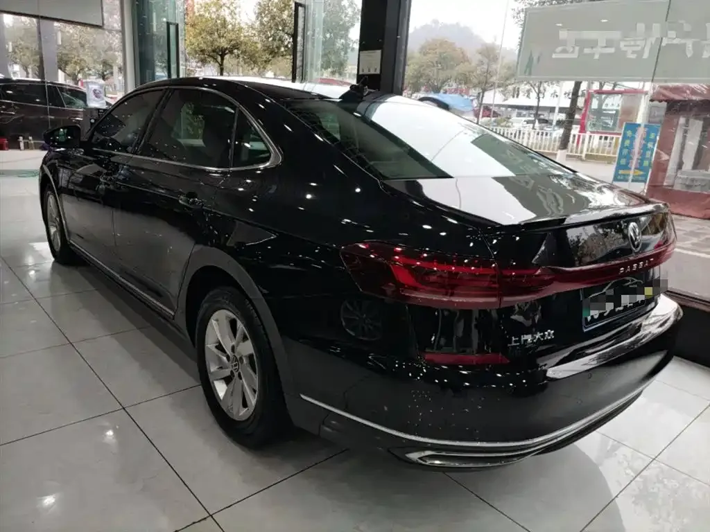 Volkswagen Passat — фото 2