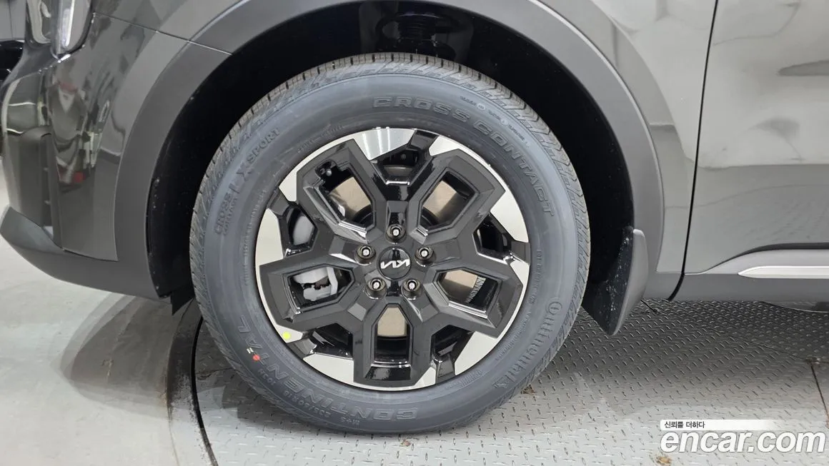 Kia Sorento — фото 7