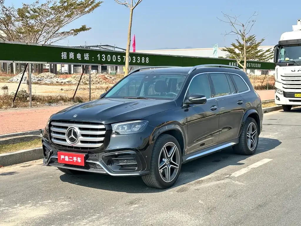 Mercedes-Benz GLS — фото 1