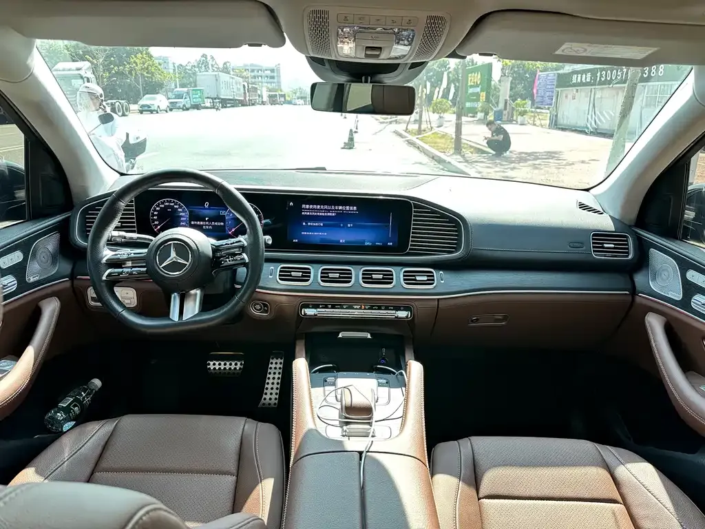 Mercedes-Benz GLS — фото 4