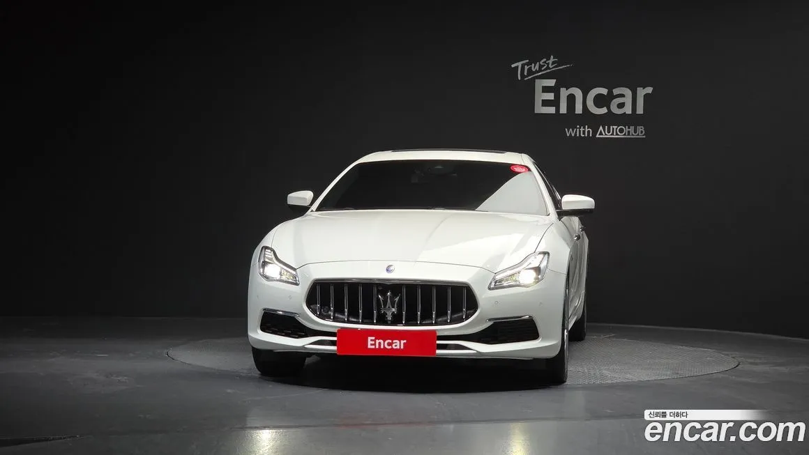 Maserati Quattroporte — фото 8