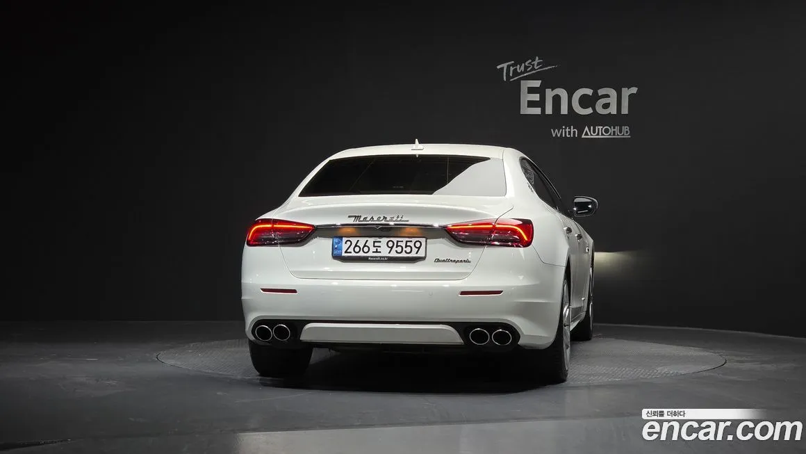 Maserati Quattroporte — фото 9