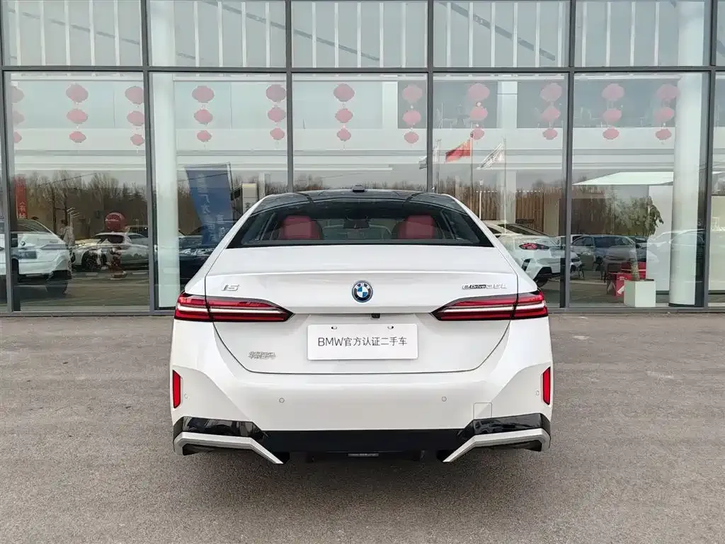 BMW i5 — фото 7