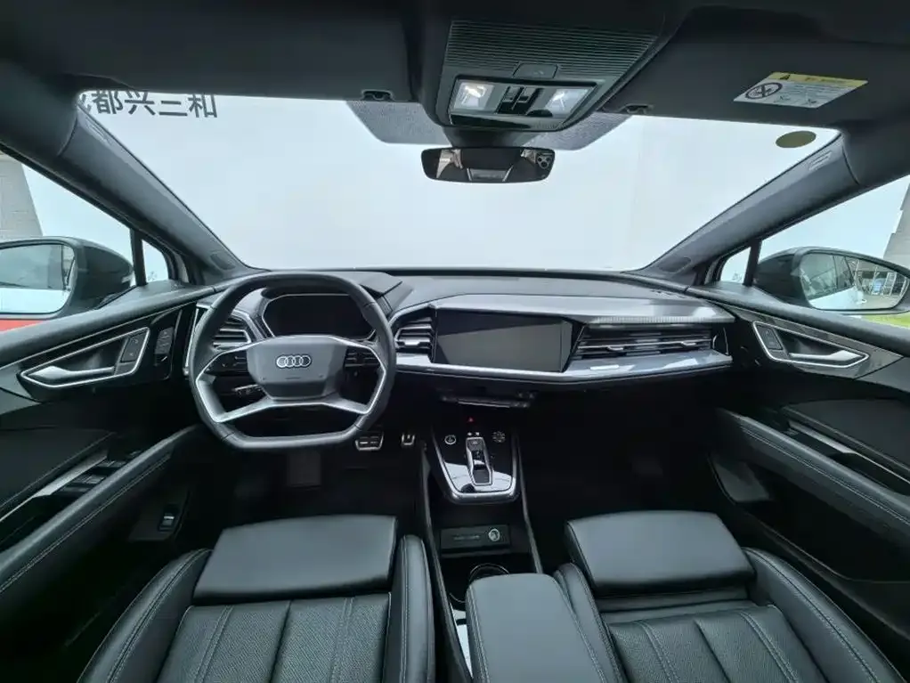 Audi Q4 e-tron — фото 10