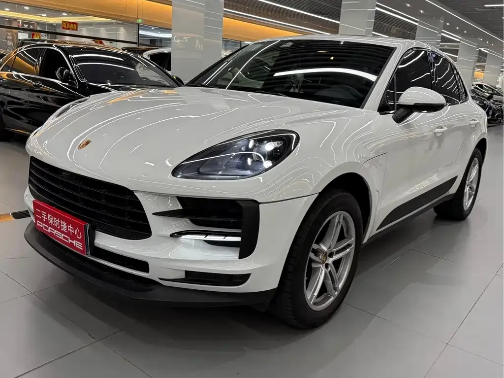 Porsche Macan — фото 1