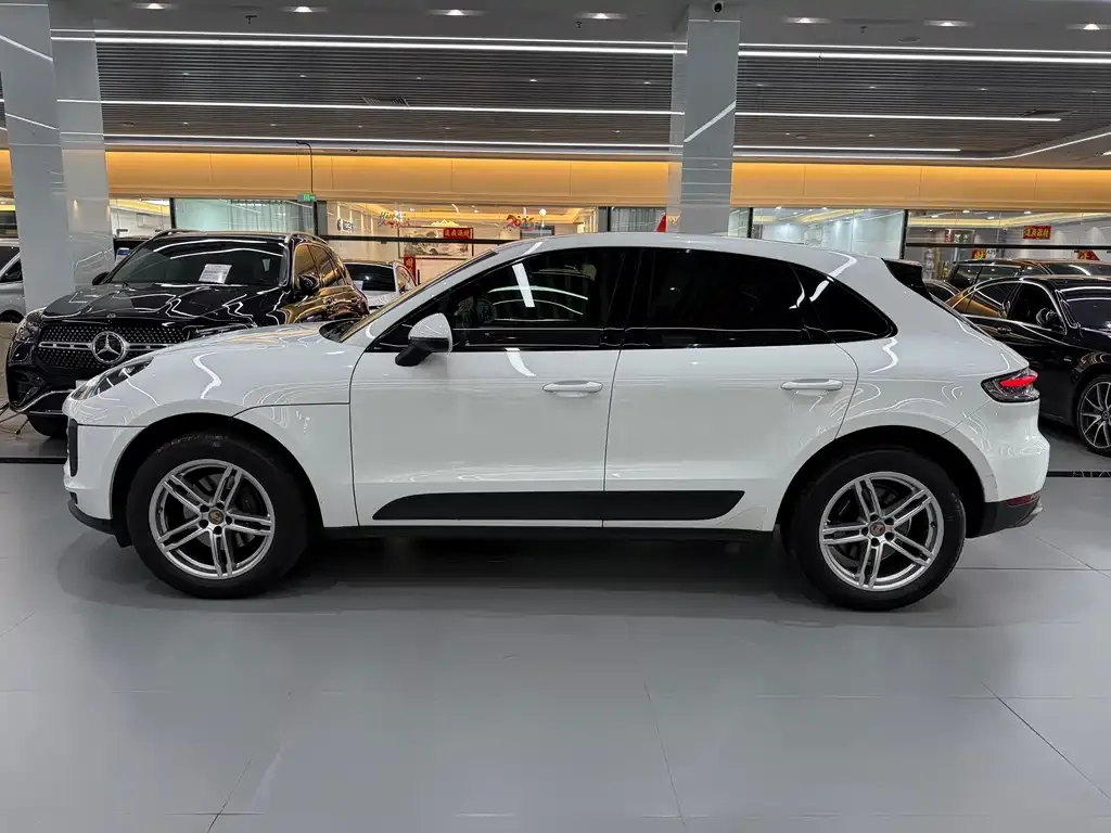 Porsche Macan — фото 8