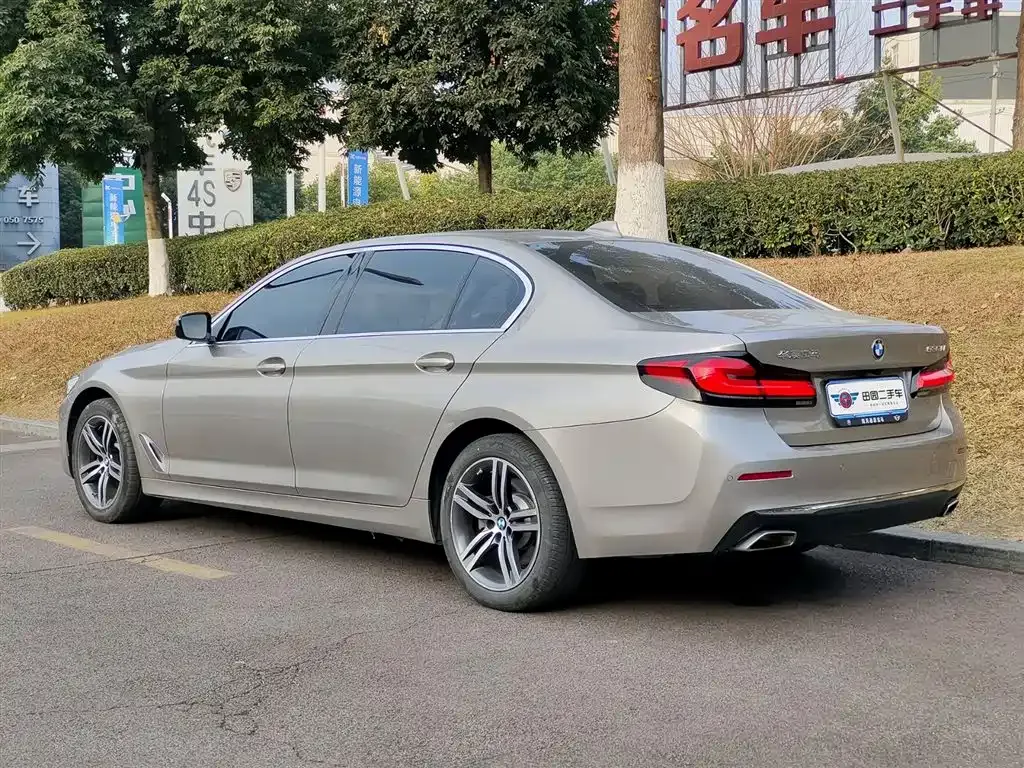 BMW 5 Series — фото 10