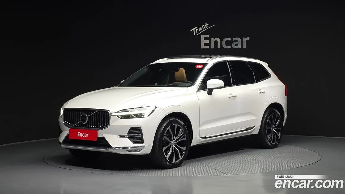 Volvo XC60 — фото 1