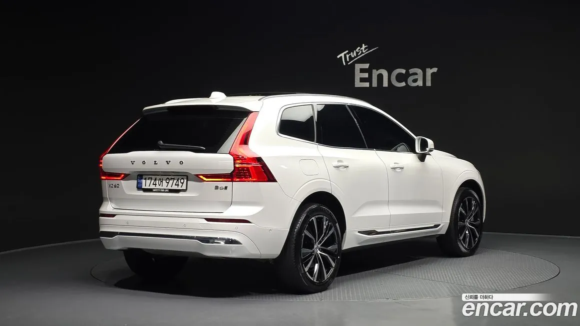 Volvo XC60 — фото 2