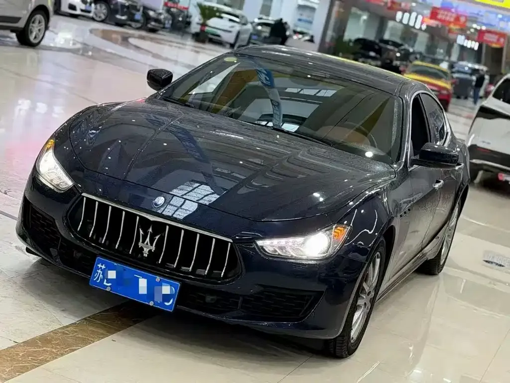 Maserati Ghibli — фото 1