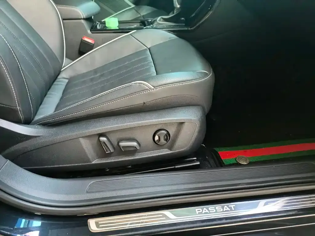 Volkswagen Passat — фото 6