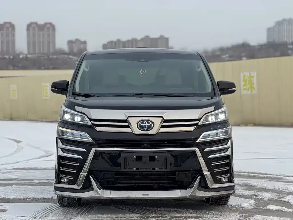 Toyota Vellfire — фото 4