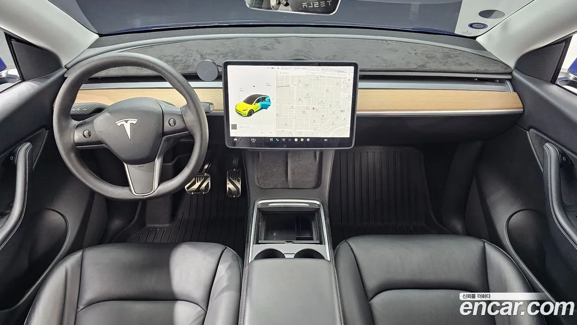 Tesla Model Y — фото 8