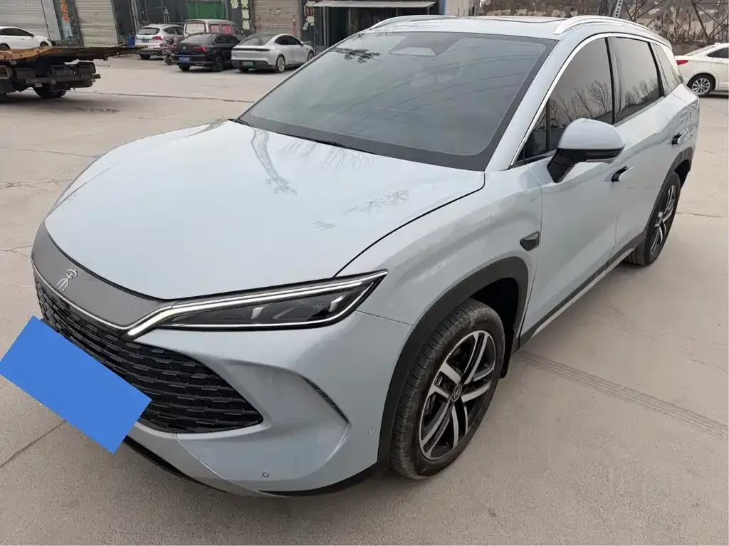 BYD L DM-i — фото 1