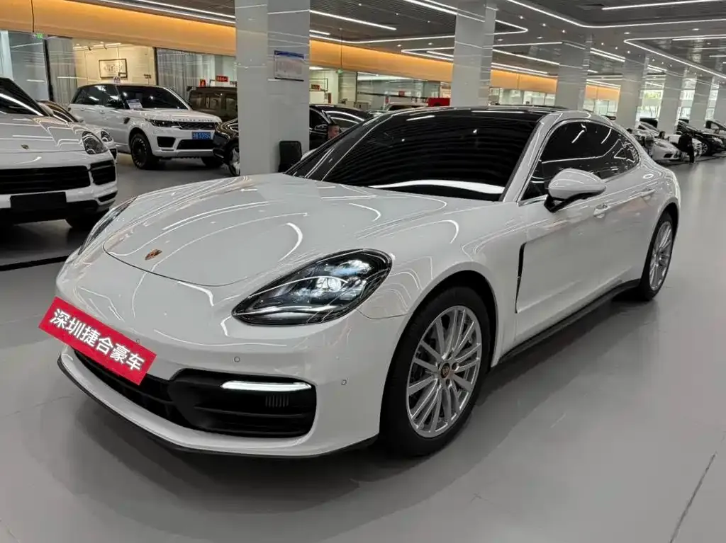 Porsche Panamera — фото 1