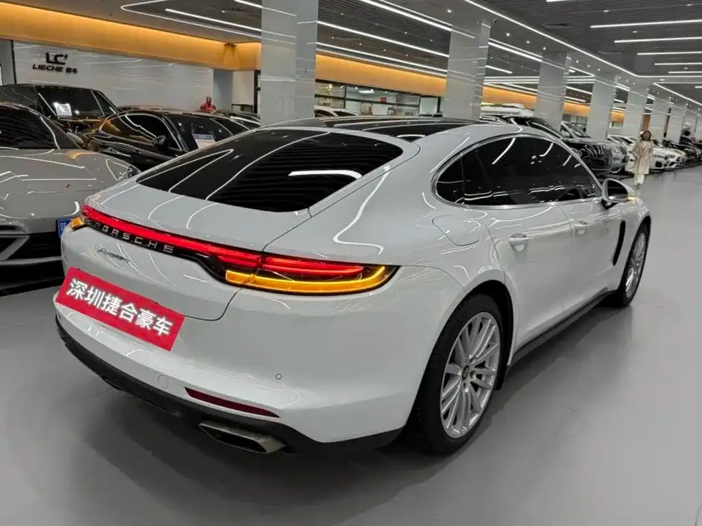 Porsche Panamera — фото 10