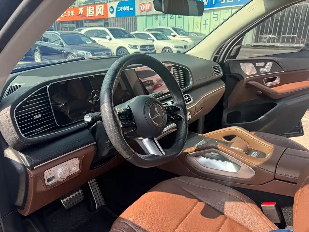 Mercedes-Benz GLS — фото 10