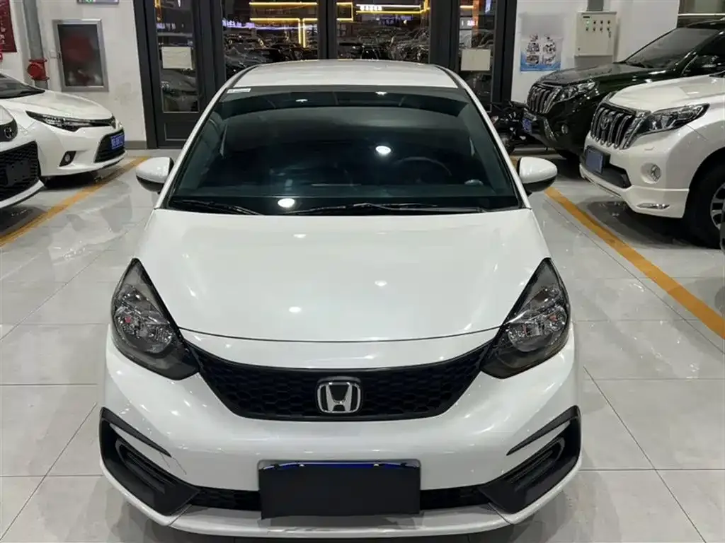 Honda Fit — фото 7