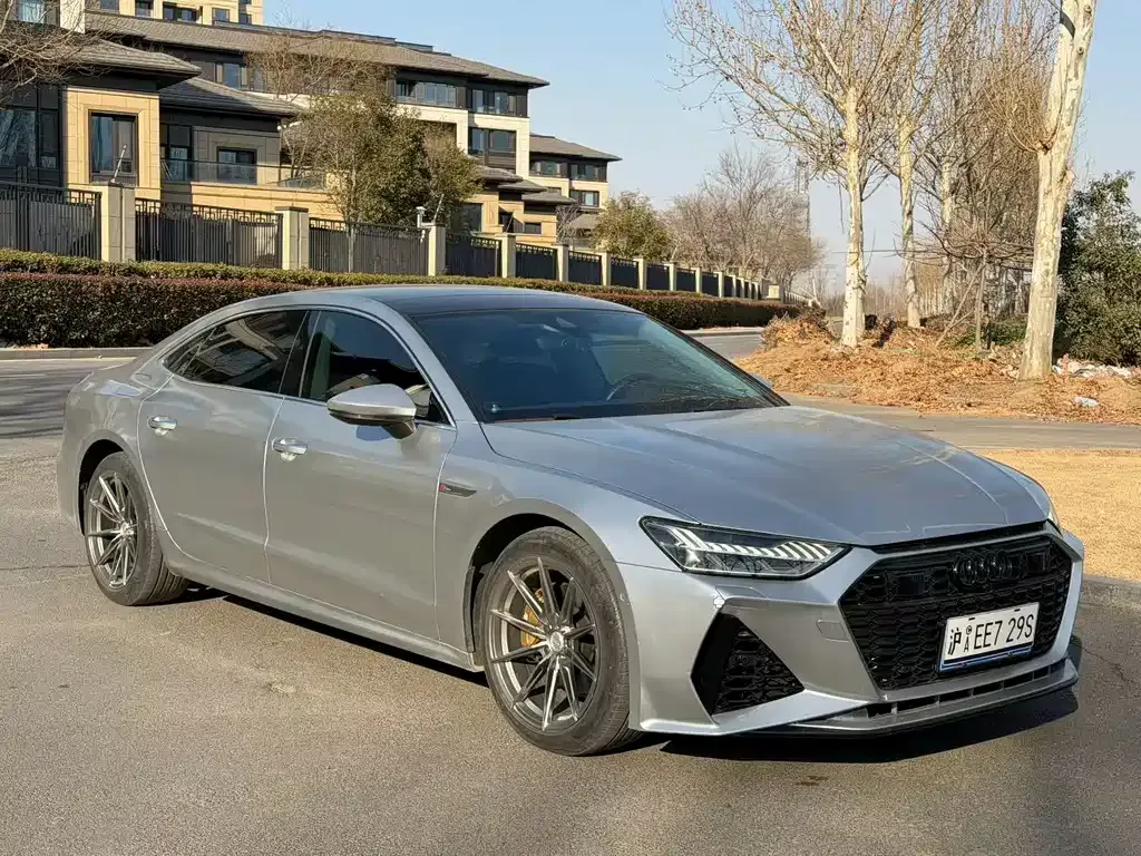 Audi A7L — фото 1