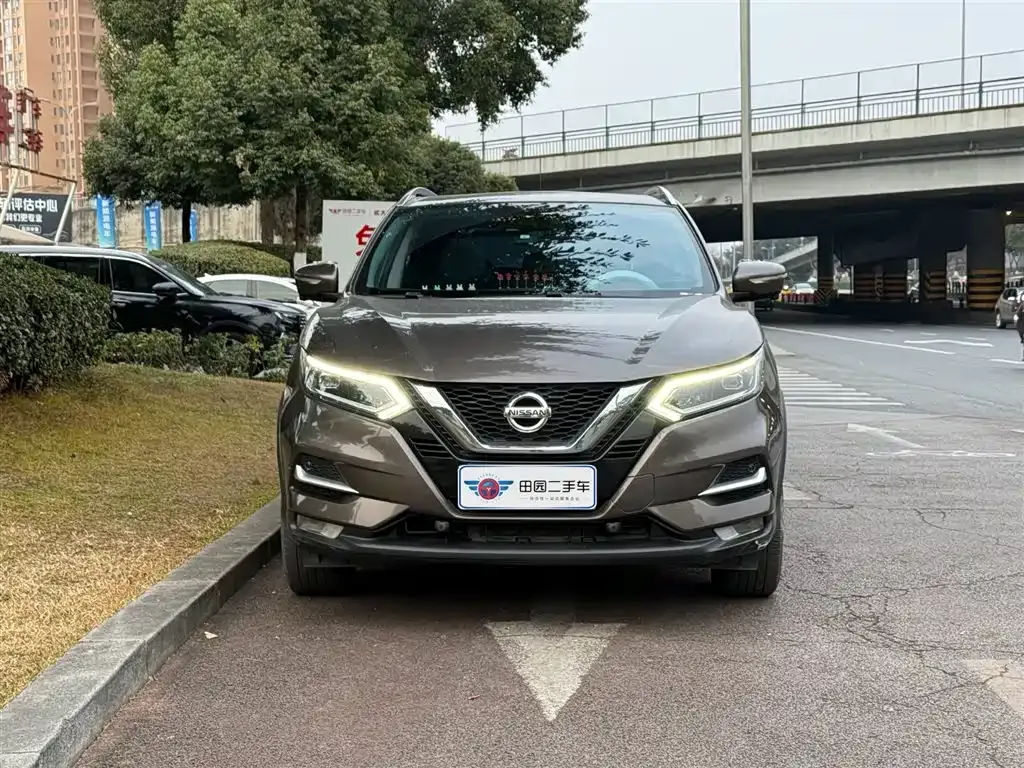 Nissan Qashqai — фото 9