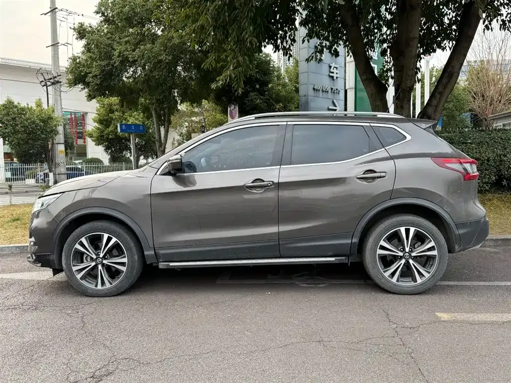 Nissan Qashqai — фото 6