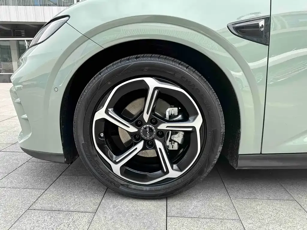 BYD Seal 06GT — фото 10