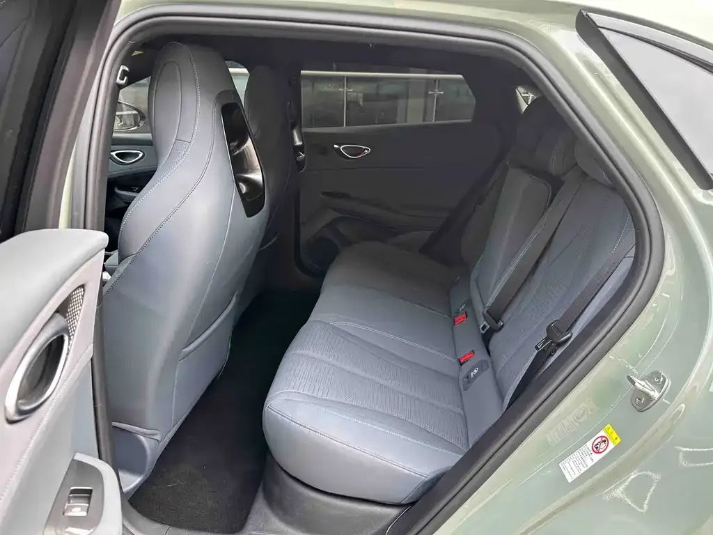 BYD Seal 06GT — фото 9