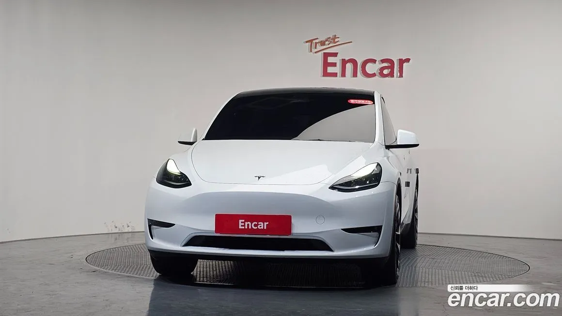 Tesla Model Y — фото 6
