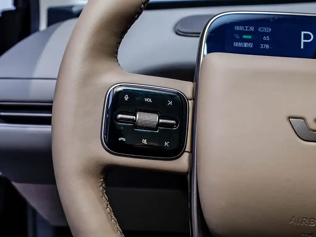 Li Auto i8 — фото 6