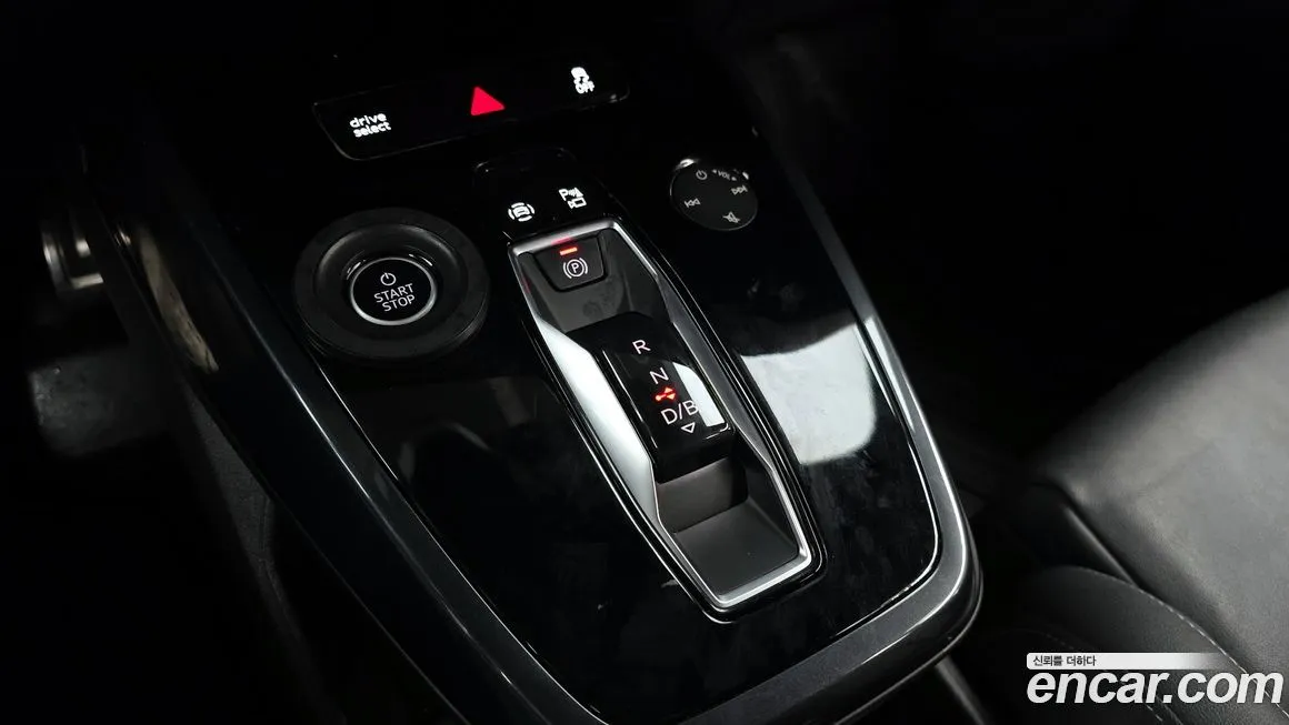 Audi Q4 e-tron — фото 9