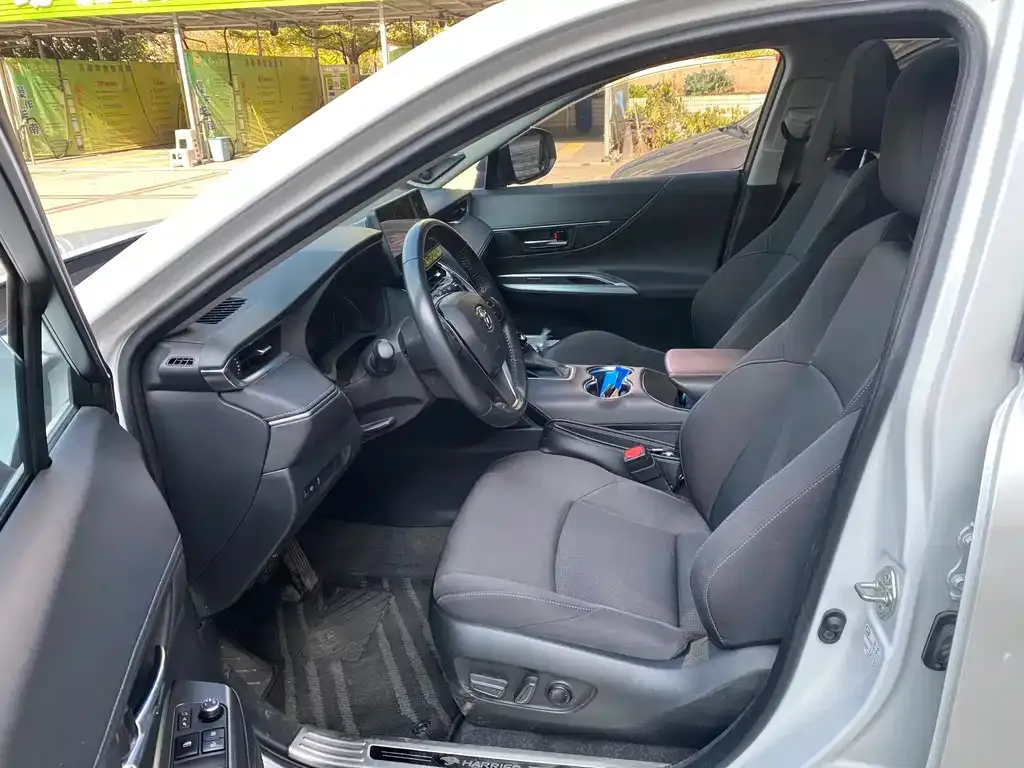 Toyota Harrier — фото 5