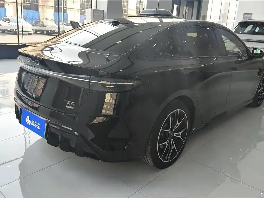 BYD Seal — фото 8