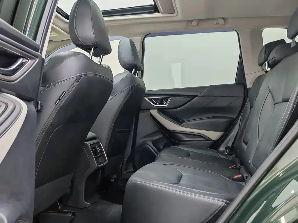 Subaru Forester — фото 10