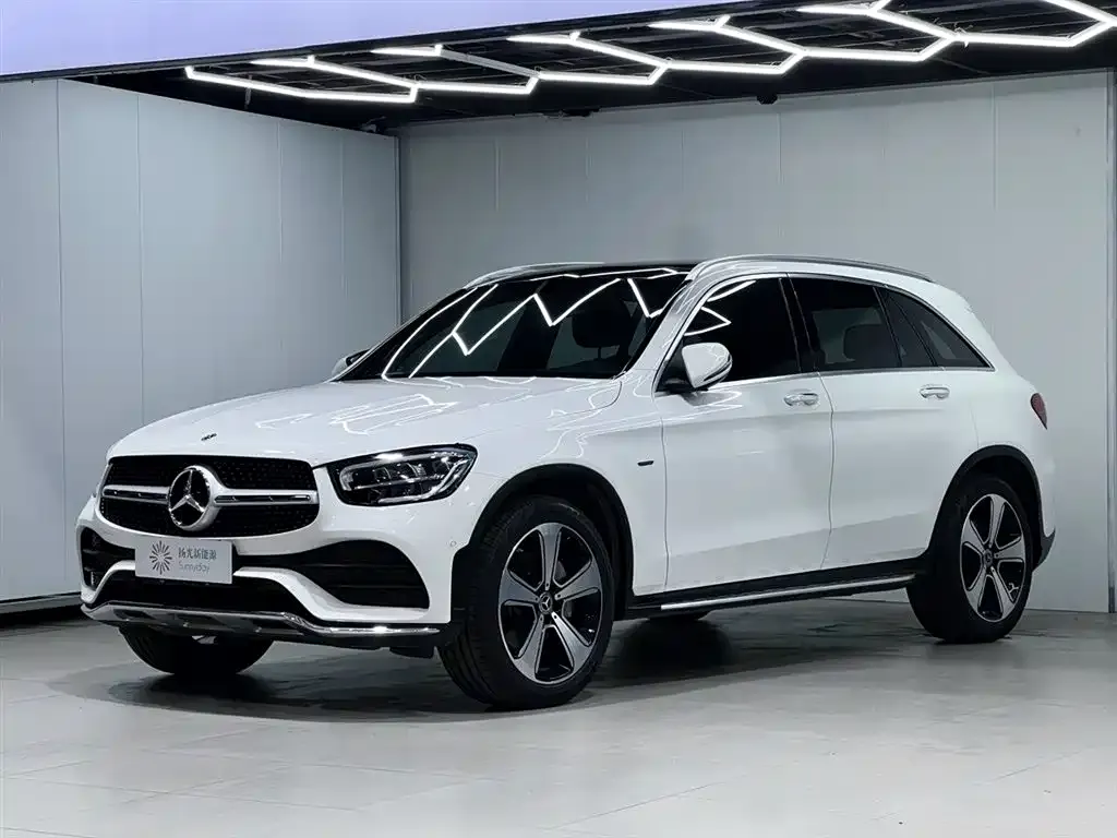 Mercedes-Benz GLC — фото 1