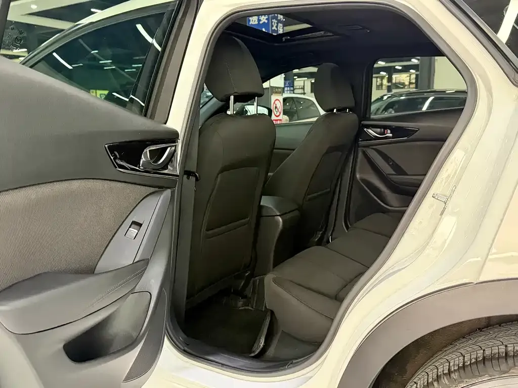 Mazda CX-4 — фото 9