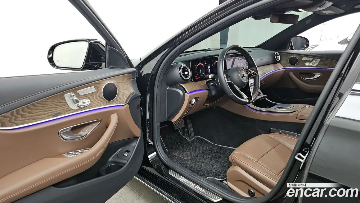 Mercedes-Benz E-Class — фото 10