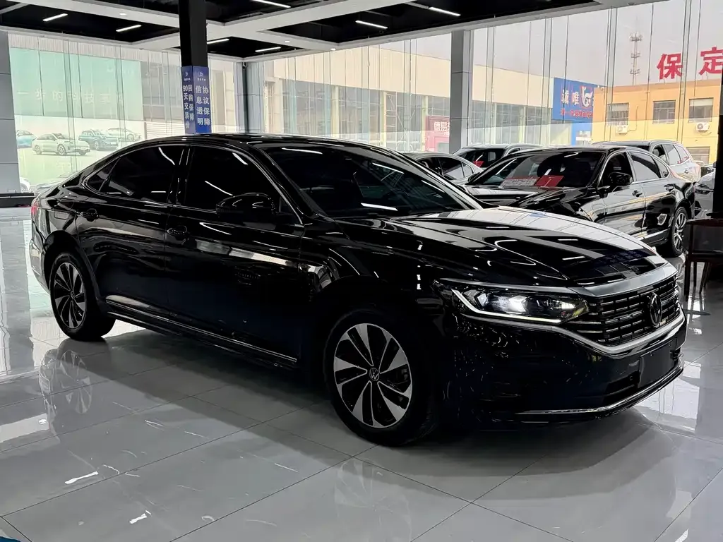 Volkswagen Passat — фото 8