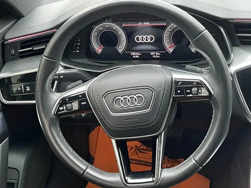 Audi A6L — фото 2