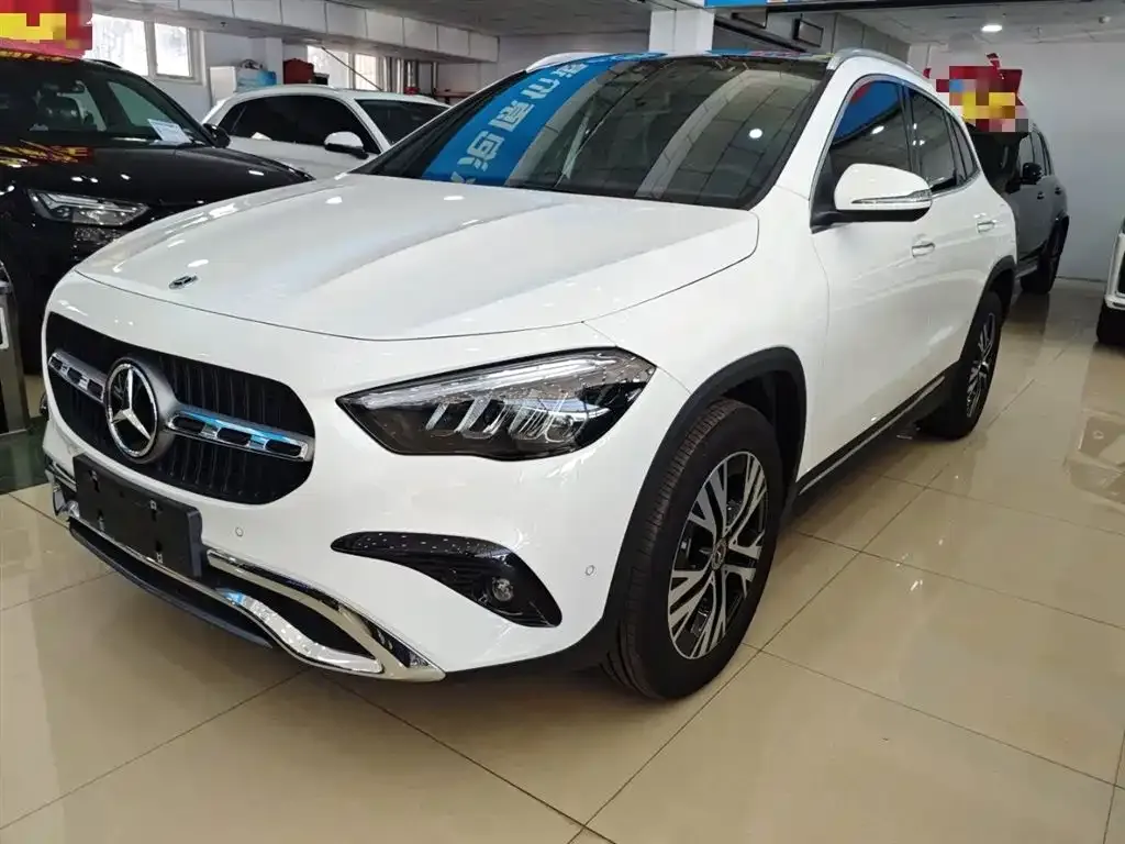 Mercedes-Benz GLA — фото 1