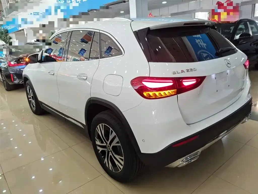 Mercedes-Benz GLA — фото 10