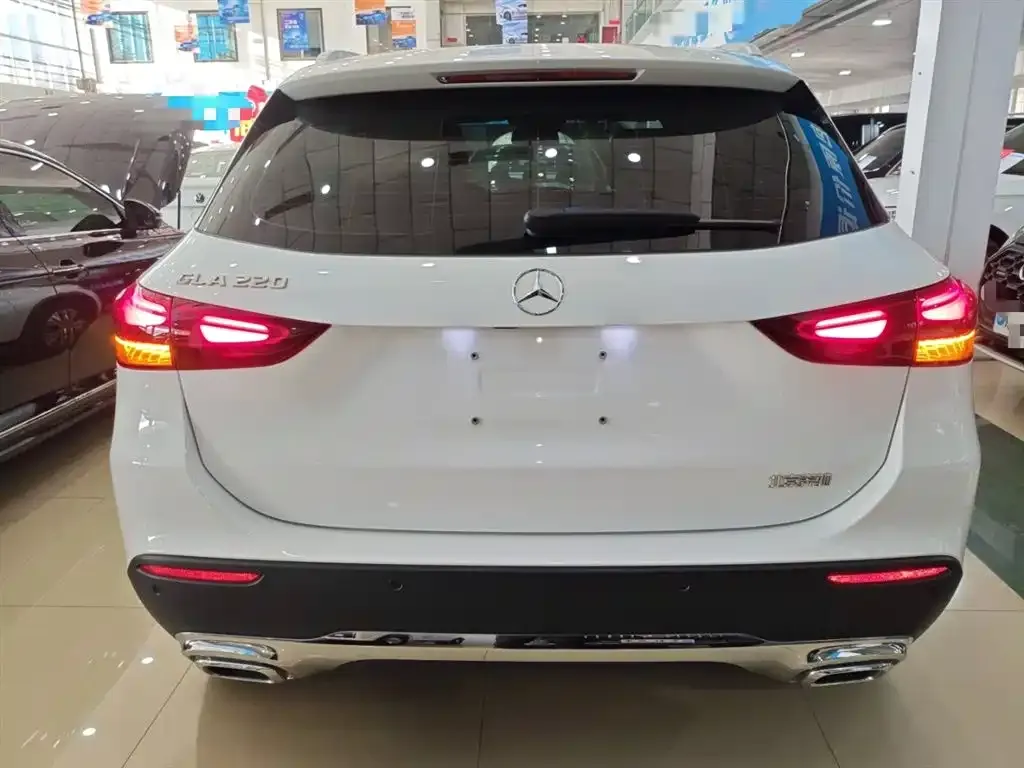 Mercedes-Benz GLA — фото 5