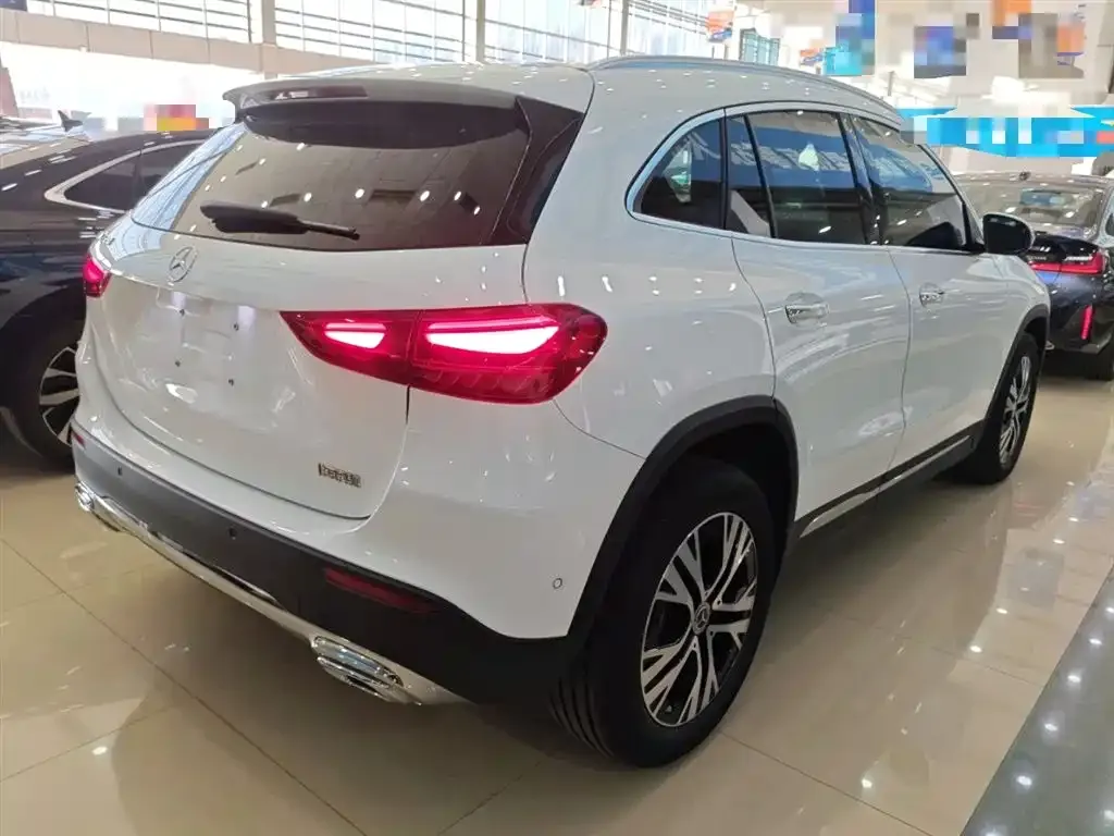 Mercedes-Benz GLA — фото 4
