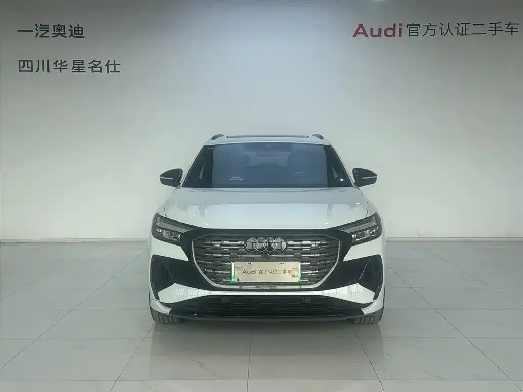 Audi Q4 e-tron — фото 2
