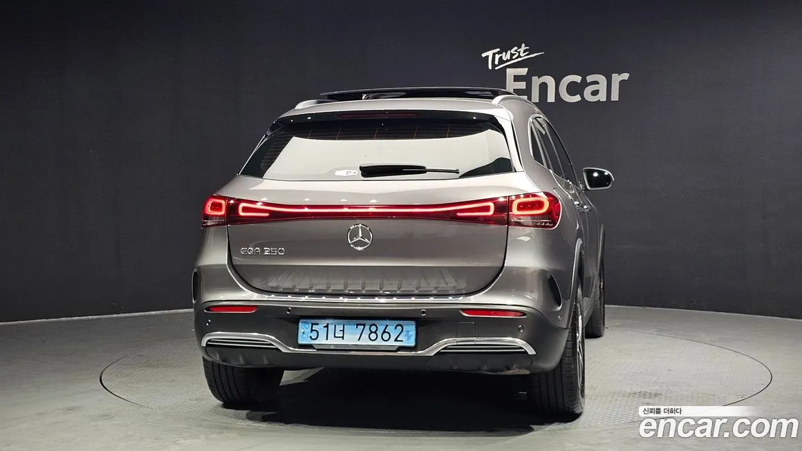 Mercedes-Benz EQA — фото 6
