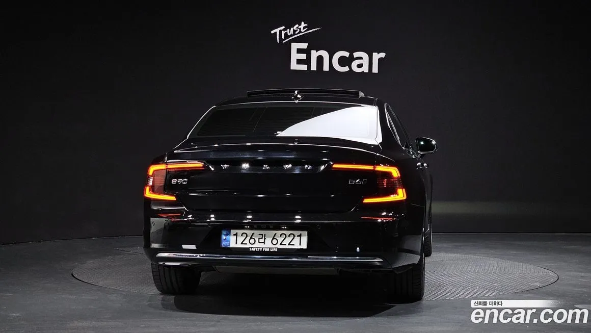 Volvo S90 — фото 3